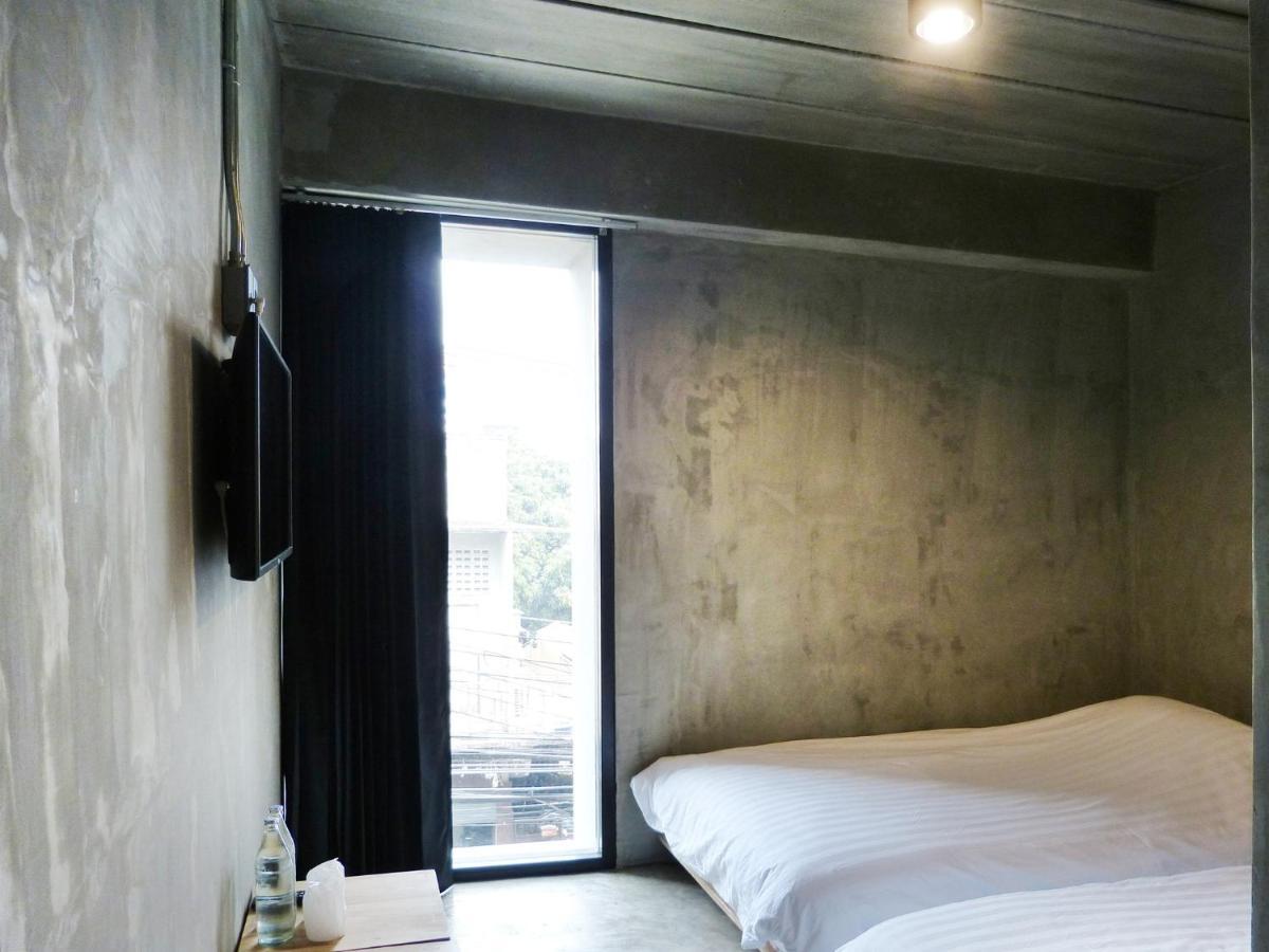 B Arch House Hotel And Cafe Ll No Parking Ll チエンマイ エクステリア 写真