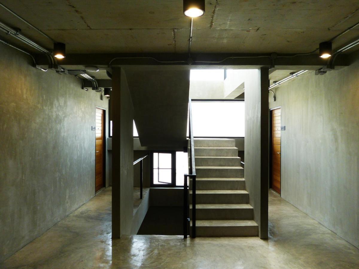 B Arch House Hotel And Cafe Ll No Parking Ll チエンマイ エクステリア 写真